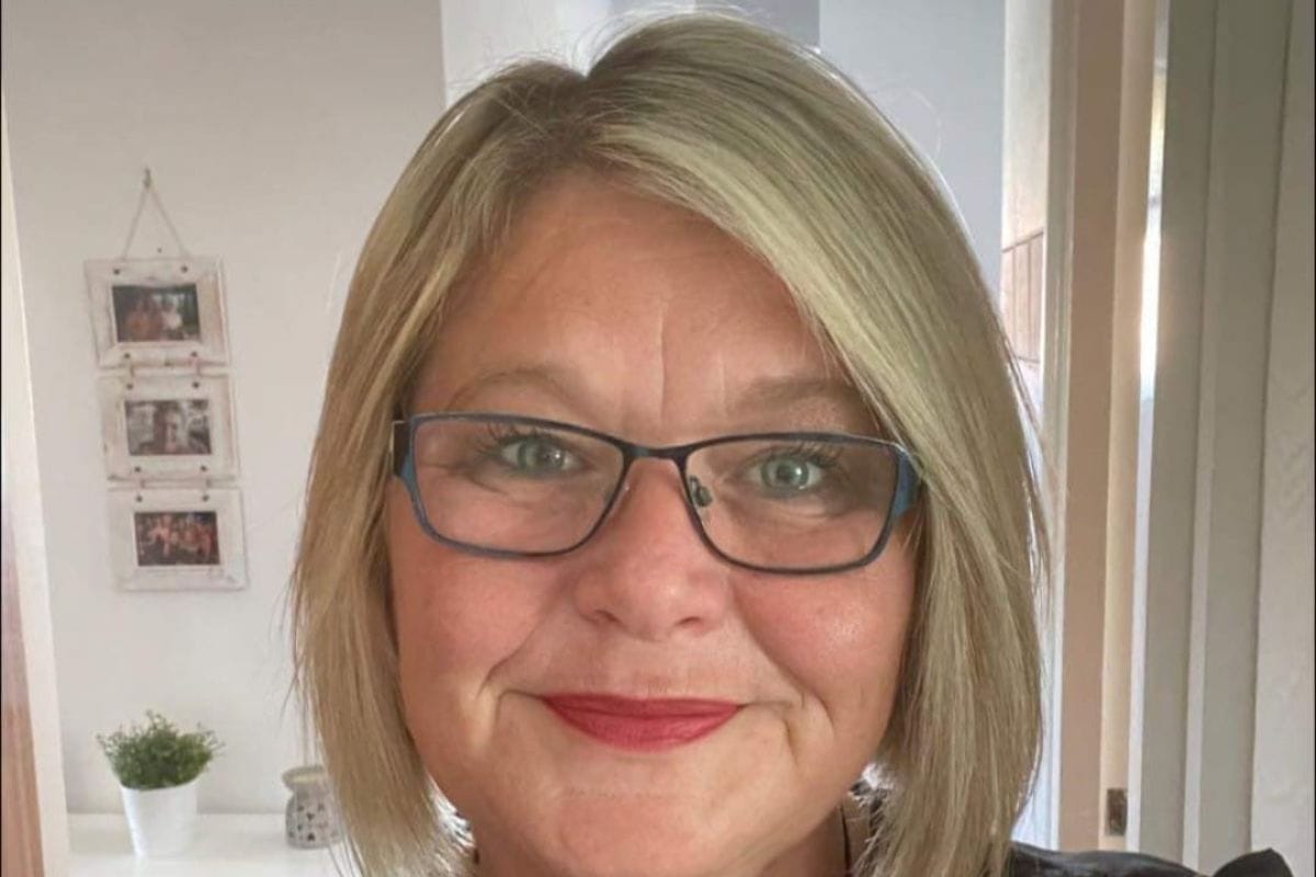 You are currently viewing Denise Benson
